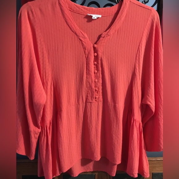 Woman’s Tangerine orange button blouse / Top - Picture 6 of 12